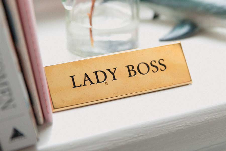 lady-boss-novelty-name-plate-in-office-window